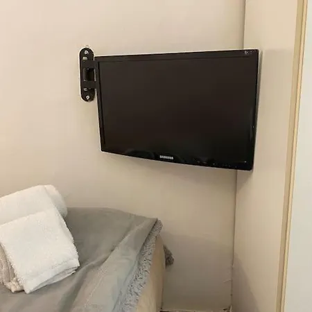 La Casina Di Santa Chiara Wifi, Netflix Apartment *