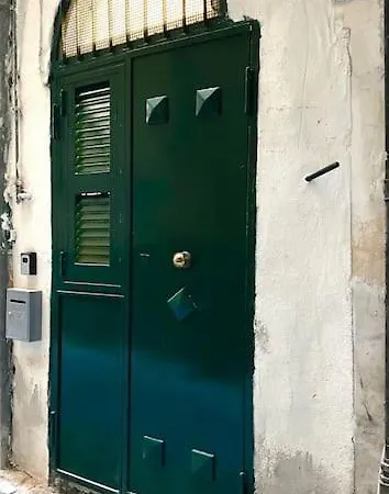 La Casina Di Santa Chiara Wifi, Netflix Naples