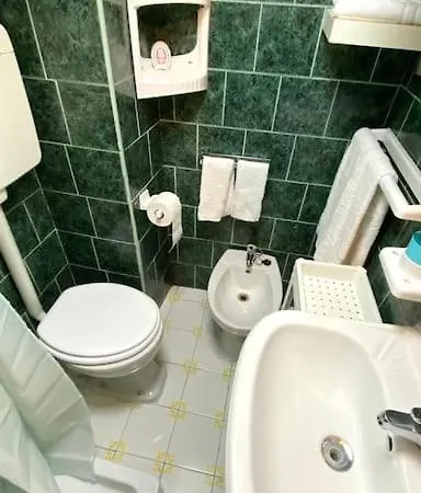 La Casina Di Santa Chiara Wifi, Netflix Apartment