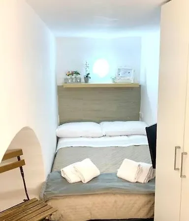 La Casina Di Santa Chiara Wifi, Netflix Apartment